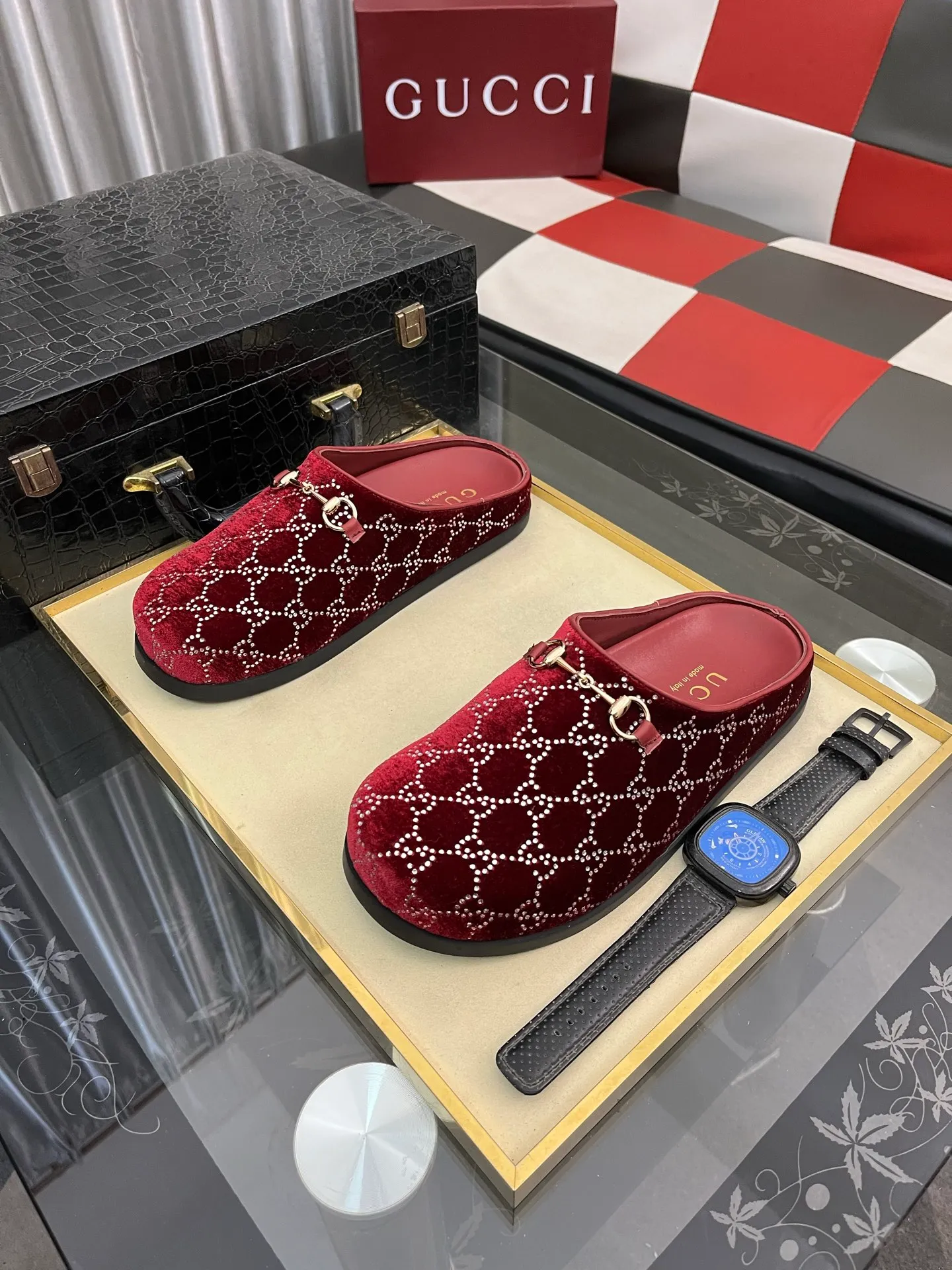 Ex-factory price: 460⌚️⌚️[Gucci] 2025 new season half-slip men's shoes, made of Italian imported first-layer frosted cowhide➕sheepskin lining, original hardware buckle, original combination of wear-resistant outsole, real shot 🎬 very comfortable on the feet, 4️⃣ colors available in sizes 38-44